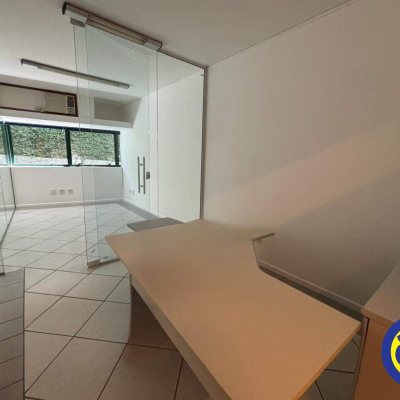 Salas/Conjuntos com 38m², no bairro Centro em Florianópolis