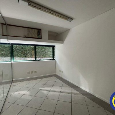 Salas/Conjuntos com 38m², no bairro Centro em Florianópolis