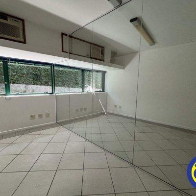 Salas/Conjuntos com 38m², no bairro Centro em Florianópolis