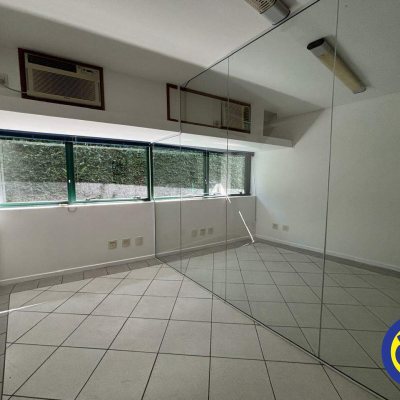Salas/Conjuntos com 38m², no bairro Centro em Florianópolis