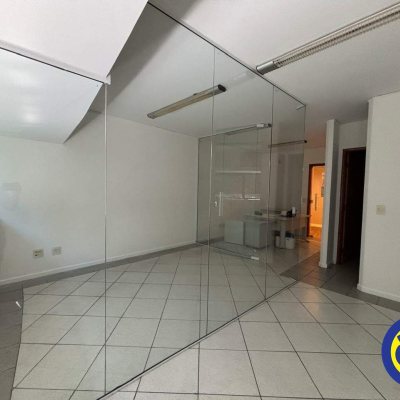 Salas/Conjuntos com 38m², no bairro Centro em Florianópolis