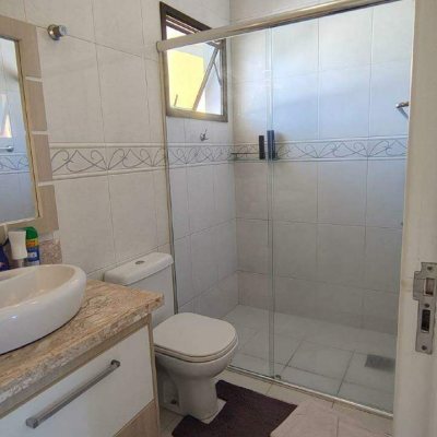 Casa com 160m², 3 quartos (sendo 1 suíte), 3 garagens, no bairro Bela Vista em São José