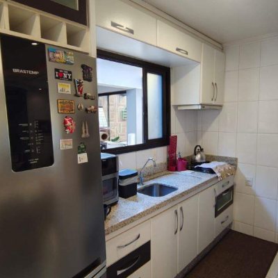 Casa com 160m², 3 quartos (sendo 1 suíte), 3 garagens, no bairro Bela Vista em São José
