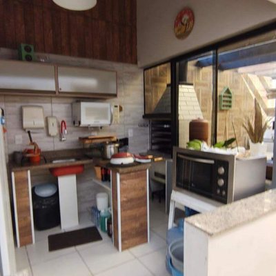 Casa com 160m², 3 quartos (sendo 1 suíte), 3 garagens, no bairro Bela Vista em São José