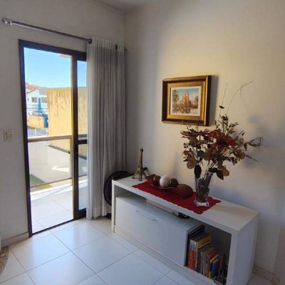 Casa com 160m², 3 quartos (sendo 1 suíte), 3 garagens, no bairro Bela Vista em São José