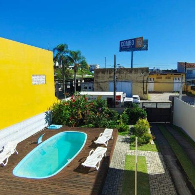 Casa com 160m², 3 quartos (sendo 1 suíte), 3 garagens, no bairro Bela Vista em São José