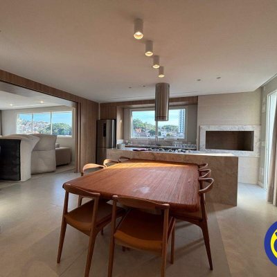 Apartamento com 67m², 2 quartos (sendo 1 suíte), 1 garagem, no bairro Agronômica em Florianópolis