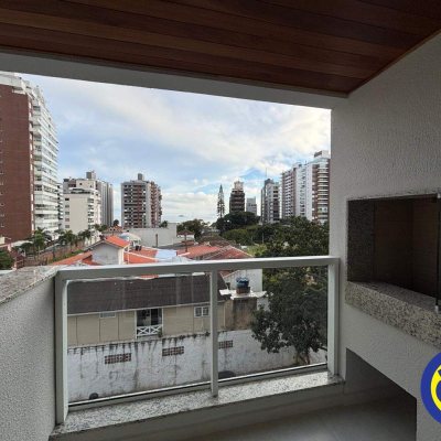 Apartamento com 67m², 2 quartos (sendo 1 suíte), 1 garagem, no bairro Agronômica em Florianópolis