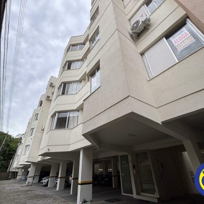 Apartamento com 64m², 2 quartos, 1 garagem, no bairro Carvoeira em Florianópolis