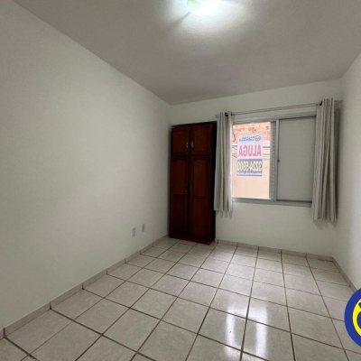 Apartamento com 64m², 2 quartos, 1 garagem, no bairro Carvoeira em Florianópolis