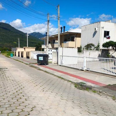 Apartamento com 59m², 2 quartos (sendo 1 suíte), no bairro Guarda do Cubatão em Palhoça
