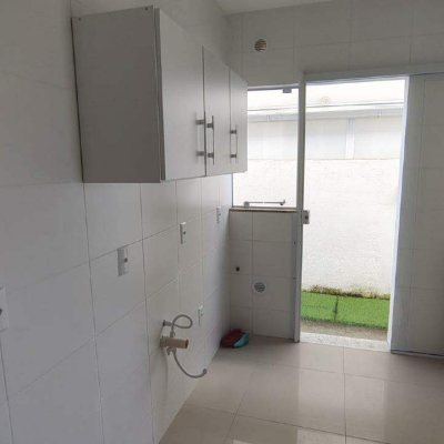 Apartamento com 59m², 2 quartos (sendo 1 suíte), no bairro Guarda do Cubatão em Palhoça