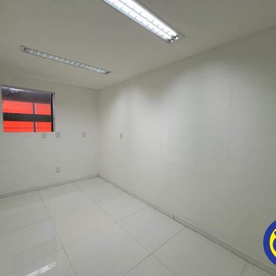 Loja com 134m², no bairro Centro em Florianópolis