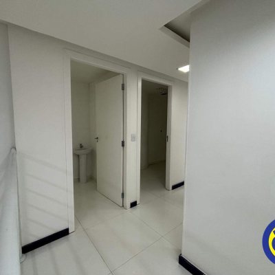 Loja com 134m², no bairro Centro em Florianópolis