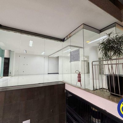 Loja com 134m², no bairro Centro em Florianópolis