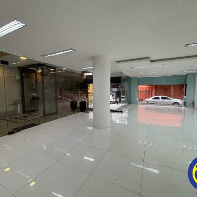 Loja com 134m², no bairro Centro em Florianópolis