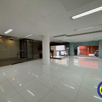 Loja com 134m², no bairro Centro em Florianópolis