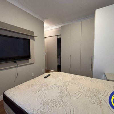 Apartamento com 109m², 3 quartos (sendo 2 suítes), 1 garagem, no bairro Centro em Florianópolis