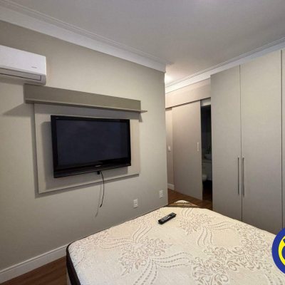 Apartamento com 109m², 3 quartos (sendo 2 suítes), 1 garagem, no bairro Centro em Florianópolis
