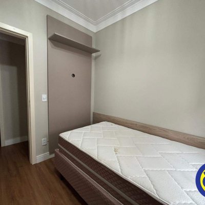 Apartamento com 109m², 3 quartos (sendo 2 suítes), 1 garagem, no bairro Centro em Florianópolis