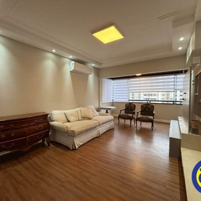 Apartamento com 109m², 3 quartos (sendo 2 suítes), 1 garagem, no bairro Centro em Florianópolis