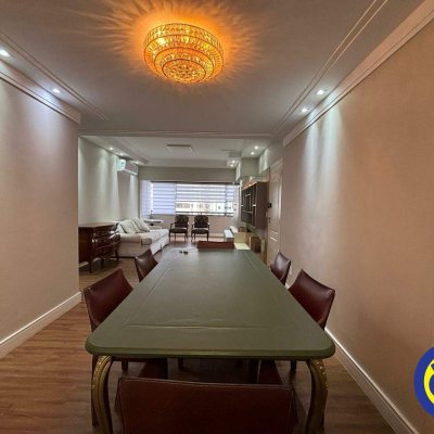 Apartamento com 109m², 3 quartos (sendo 2 suítes), 1 garagem, no bairro Centro em Florianópolis