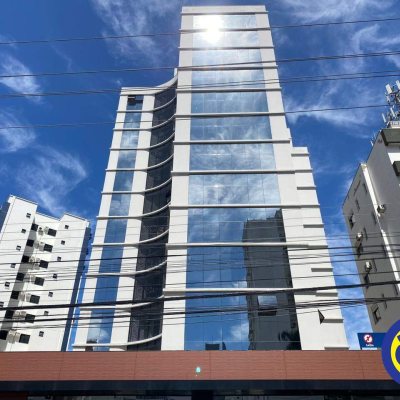 Sala com 48m², 1 garagem, no bairro Centro em Florianópolis