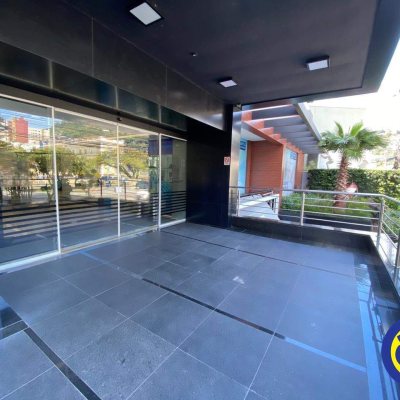 Sala com 48m², 1 garagem, no bairro Centro em Florianópolis