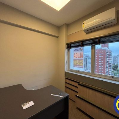 Sala com 84m², 1 garagem, no bairro Centro em Florianópolis