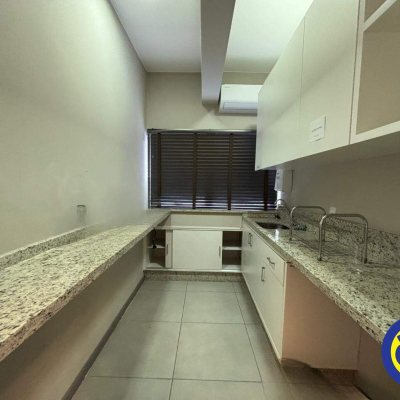 Sala com 84m², 1 garagem, no bairro Centro em Florianópolis