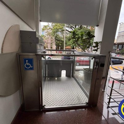 Sala com 86m², no bairro Centro em Florianópolis