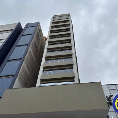 Sala com 86m², no bairro Centro em Florianópolis