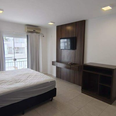 Casa com 392m², 3 quartos (sendo 1 suíte), 1 garagem, no bairro Pedra Branca em Palhoça