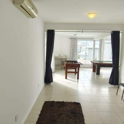 Casa com 392m², 3 quartos (sendo 1 suíte), 1 garagem, no bairro Pedra Branca em Palhoça