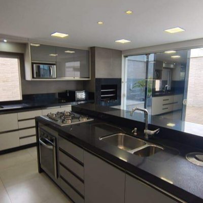 Casa com 392m², 3 quartos (sendo 1 suíte), 1 garagem, no bairro Pedra Branca em Palhoça