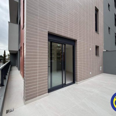 Apartamento com 135m², 2 quartos (sendo 2 suítes), 1 garagem, no bairro Centro em Florianópolis