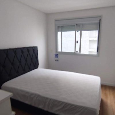 Apartamento com 65m², 2 quartos (sendo 1 suíte), 2 garagens, no bairro Pedra Branca em Palhoça