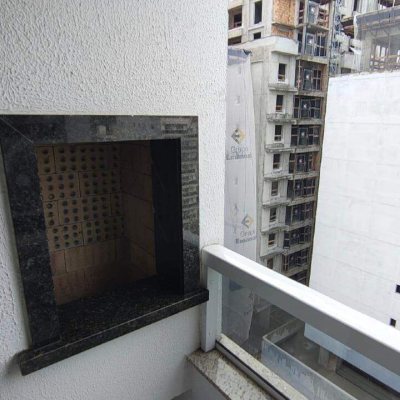 Apartamento com 65m², 2 quartos (sendo 1 suíte), 2 garagens, no bairro Pedra Branca em Palhoça