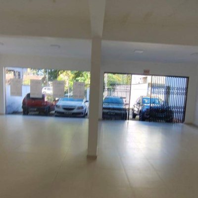 Loja com 105m², 2 garagens, no bairro Centro em Palhoça