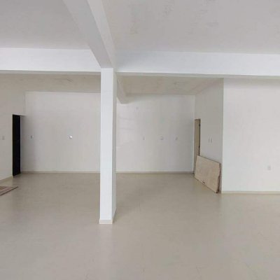 Loja com 105m², 2 garagens, no bairro Centro em Palhoça