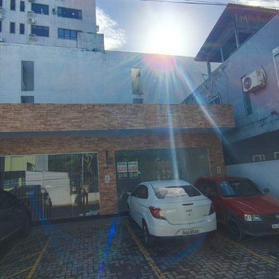 Loja com 105m², 2 garagens, no bairro Centro em Palhoça