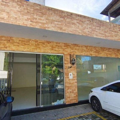 Loja com 105m², 2 garagens, no bairro Centro em Palhoça