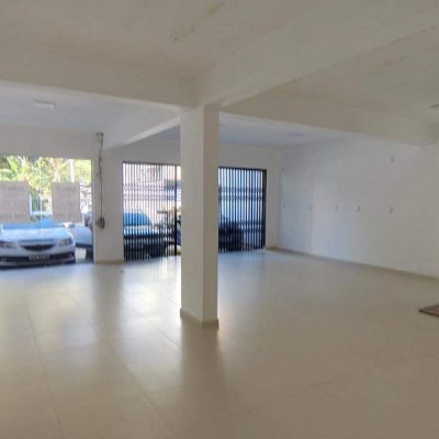 Loja com 105m², 2 garagens, no bairro Centro em Palhoça