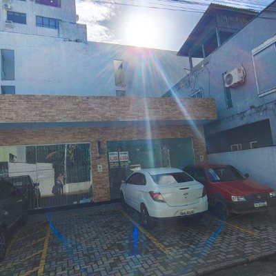 Loja com 105m², 2 garagens, no bairro Centro em Palhoça