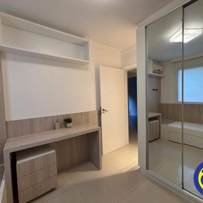 Apartamento com 94m², 3 quartos (sendo 1 suíte), 1 garagem, no bairro João Paulo em Florianópolis