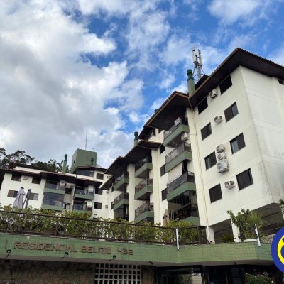 Apartamento com 94m², 3 quartos (sendo 1 suíte), 1 garagem, no bairro João Paulo em Florianópolis