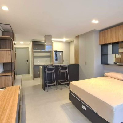 Apartamento com 34m², 1 quarto, 1 garagem, no bairro Trindade em Florianópolis