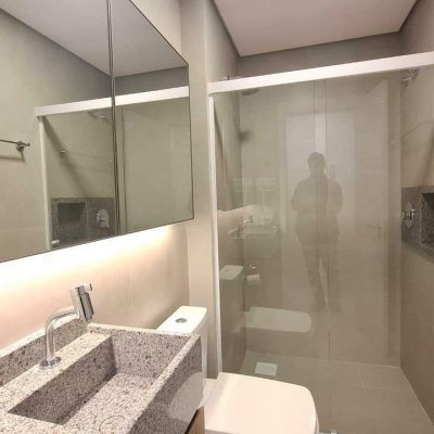 Apartamento com 34m², 1 quarto, 1 garagem, no bairro Trindade em Florianópolis