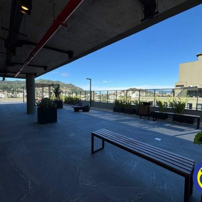 Apartamento com 36m², 1 quarto, 1 garagem, no bairro Trindade em Florianópolis