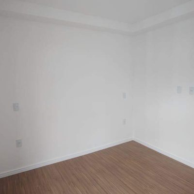 Apartamento com 50m², 2 quartos, 1 garagem, no bairro Serraria em São José